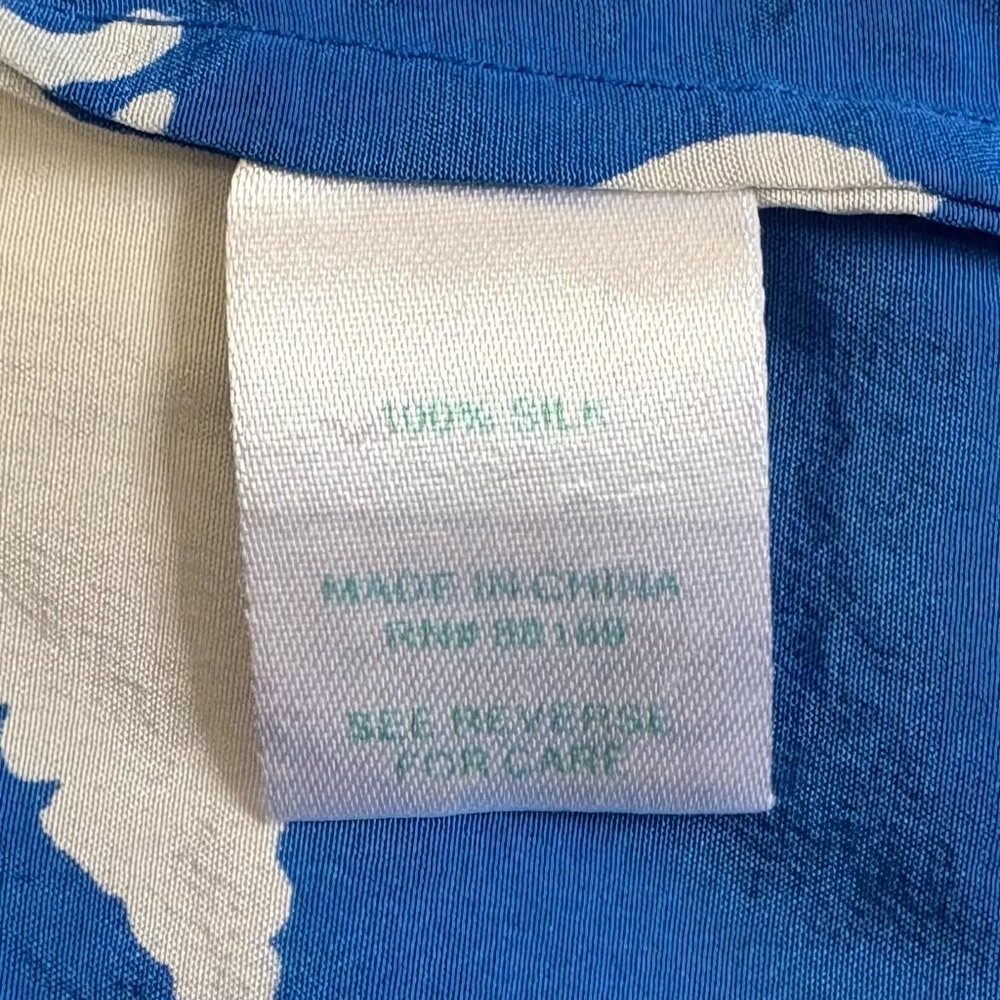 LILLY PULITZER Elsa Silk Top Blue Dock Hopper Print Size Small Nautical Blouse - Picture 4 of 9
